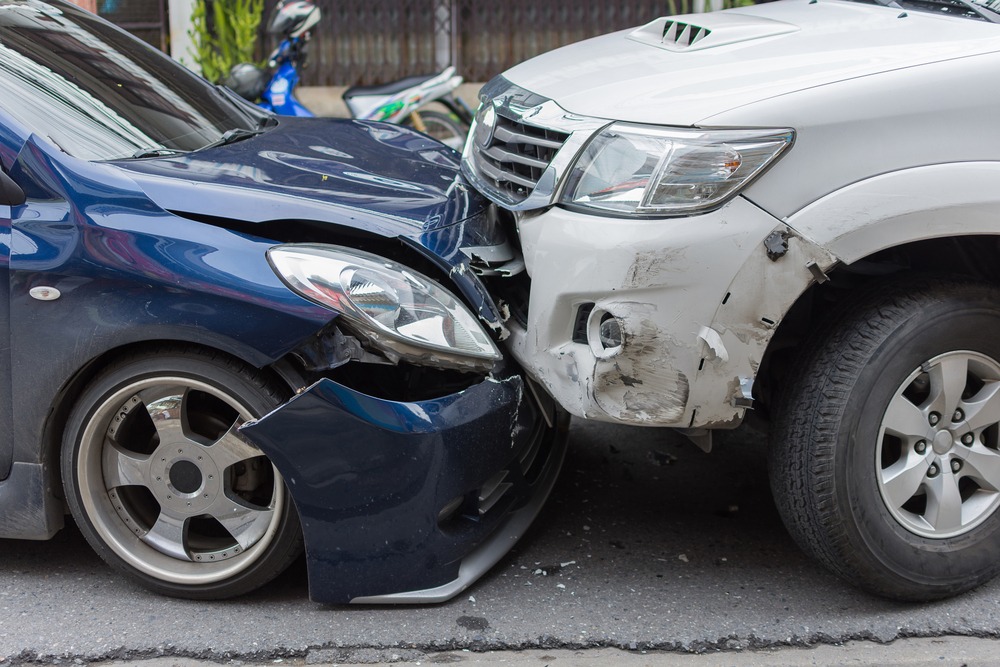 Tennessee Motor Vehicle Accident: Man Dies, Teen Sent to Hospital