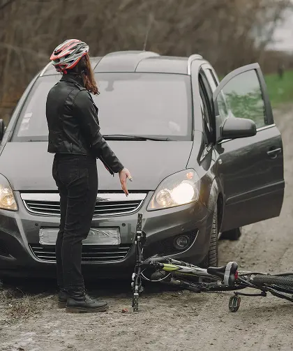 woman-cycle-crash