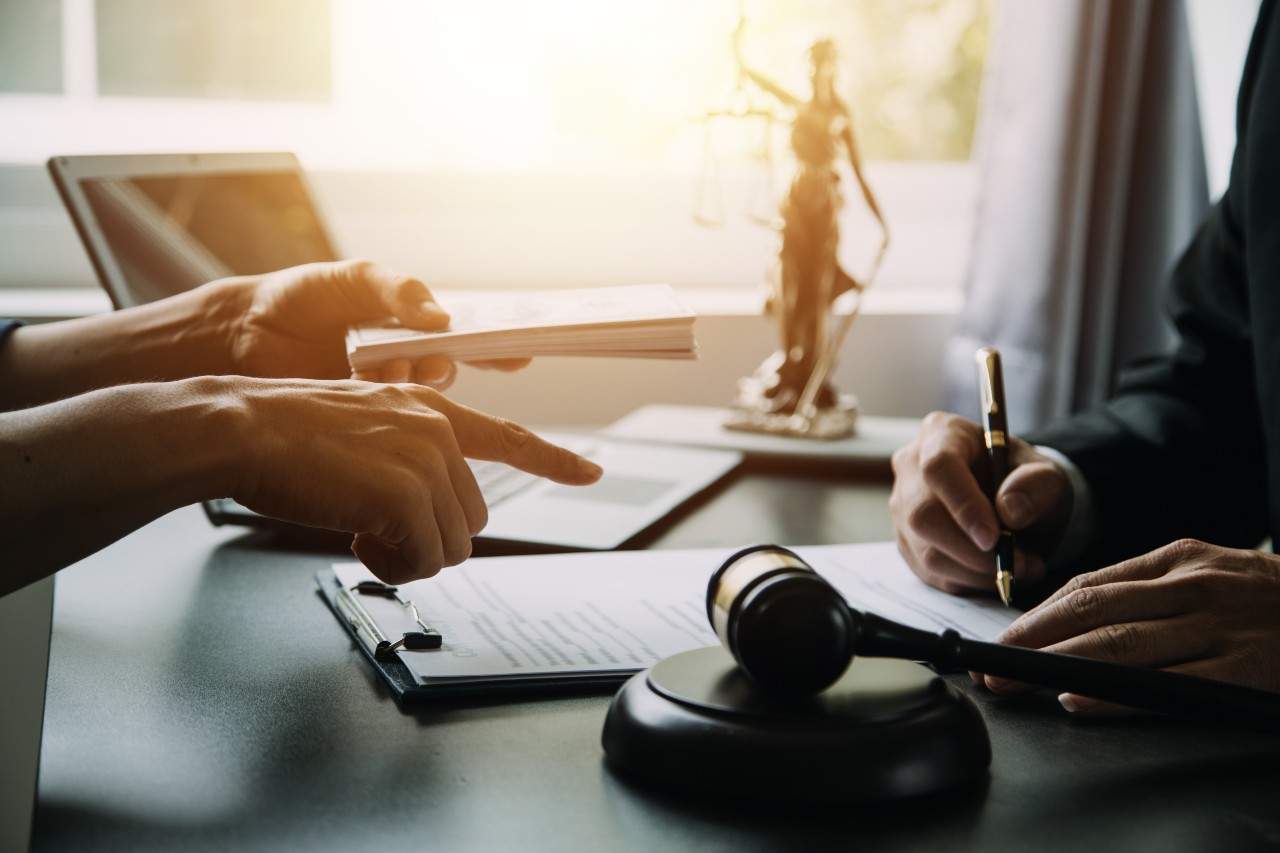 legal-consult-1